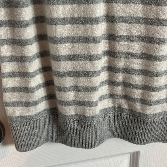 Gap Shirt - Picture 3 of 6